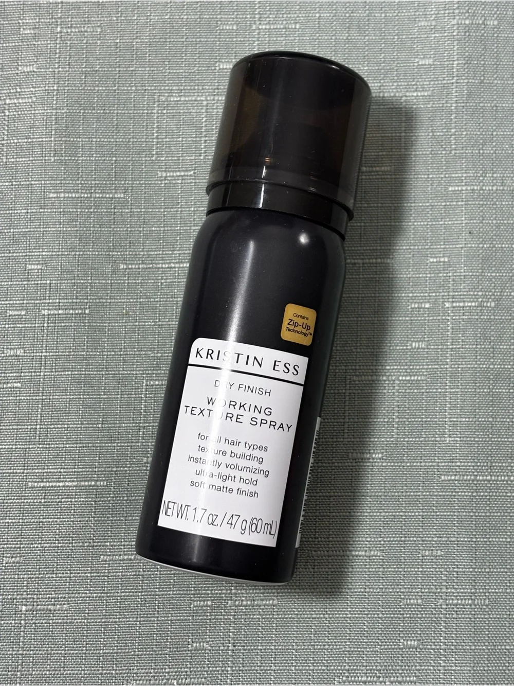Kristin Ess Working Texture Spray - Black